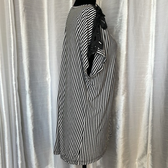 Christopher & Banks Women’s XL Black White Stripe Embroidered Short Sleeve Top - Picture 10 of 10